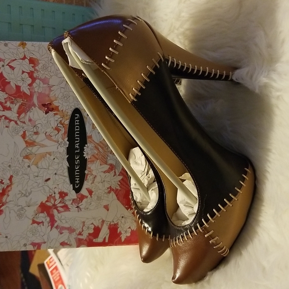 👣CHINESE LAUNDRY🇺🇲 Leather comfort Fit Brown Patchwork Heels footwear in - Picture 9 of 15